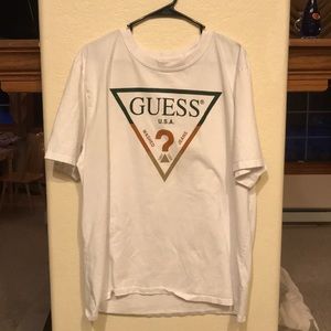 Mens guess t shirt